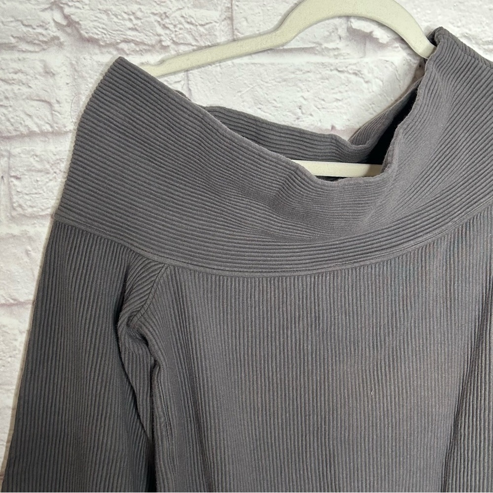Off-Shoulder Ribbed Sweater Top - Gray - Picture 9 of 14